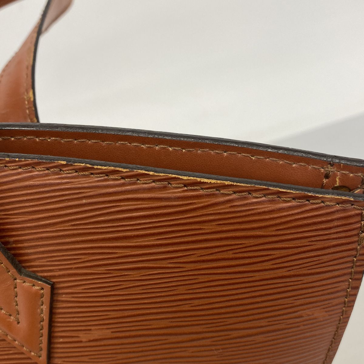 Louis Vuitton Handbag Epi Saint Jacques Kenya Brown — view 8