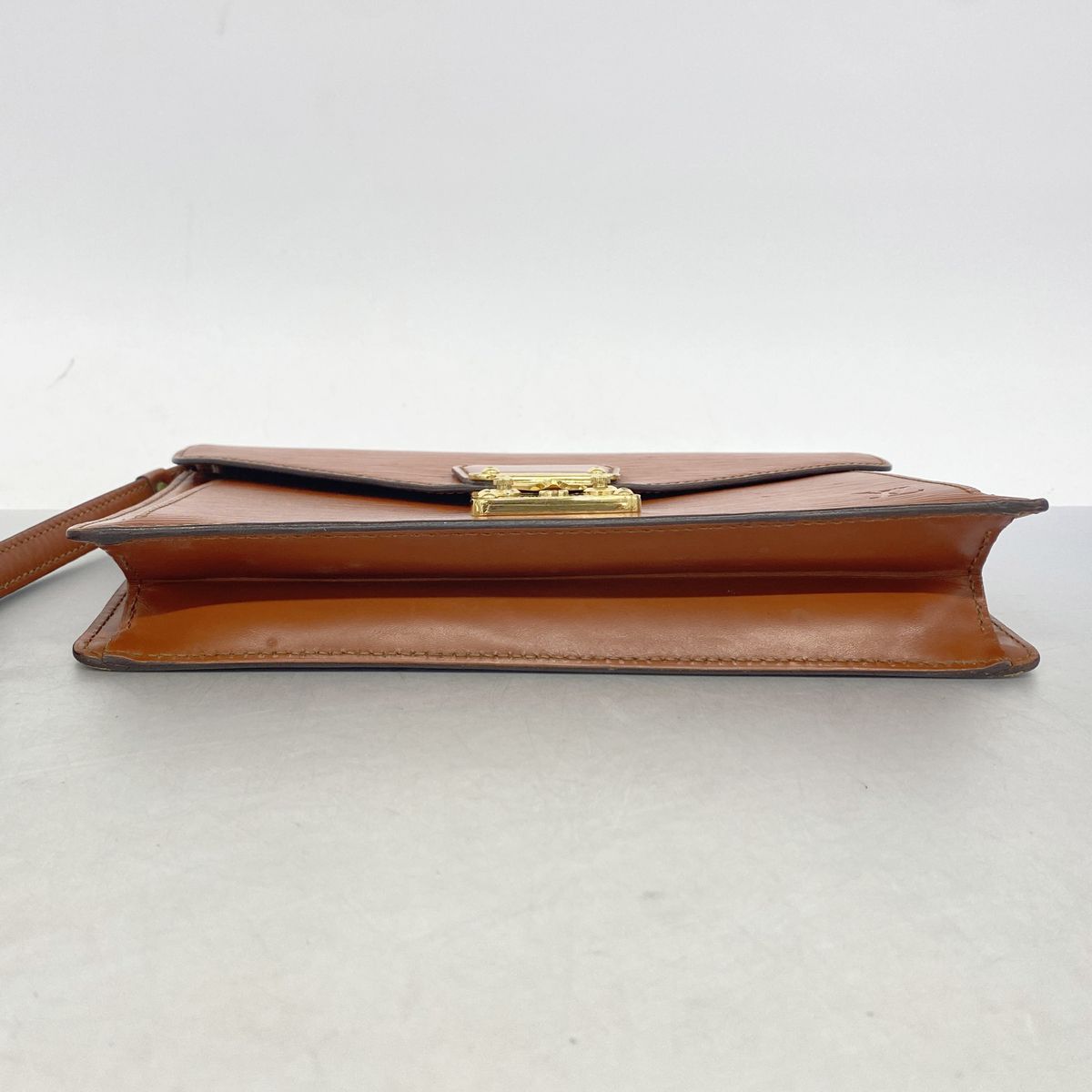 Louis Vuitton Clutch Epi Pochette Series Dragonne Kenya Brown — view 3