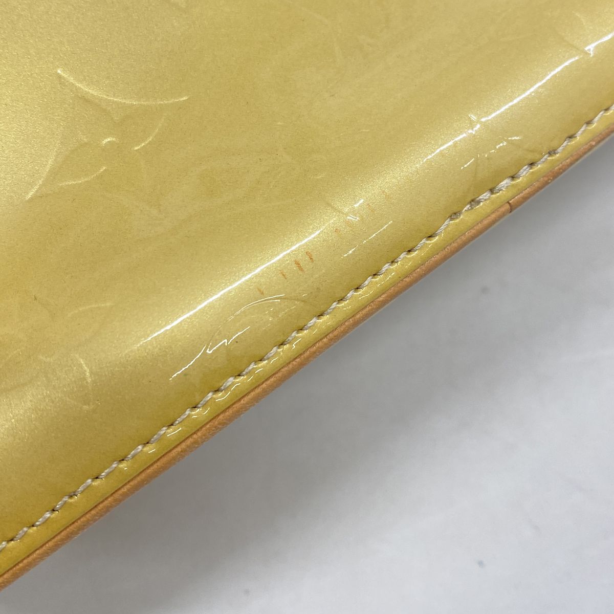 Louis Vuitton Tote Bag Vernis Houston Beige — view 6
