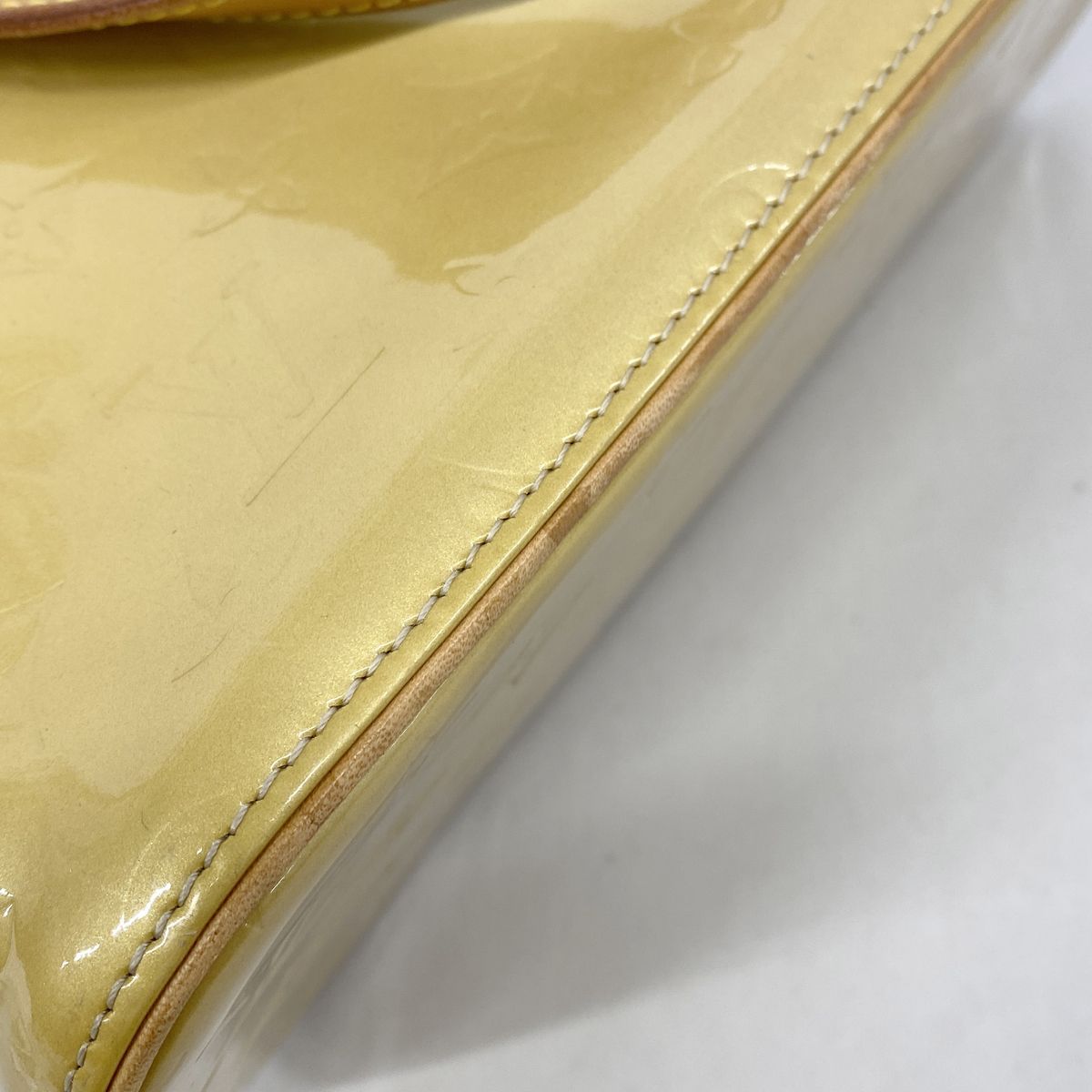 Louis Vuitton Tote Bag Vernis Houston Beige — view 7