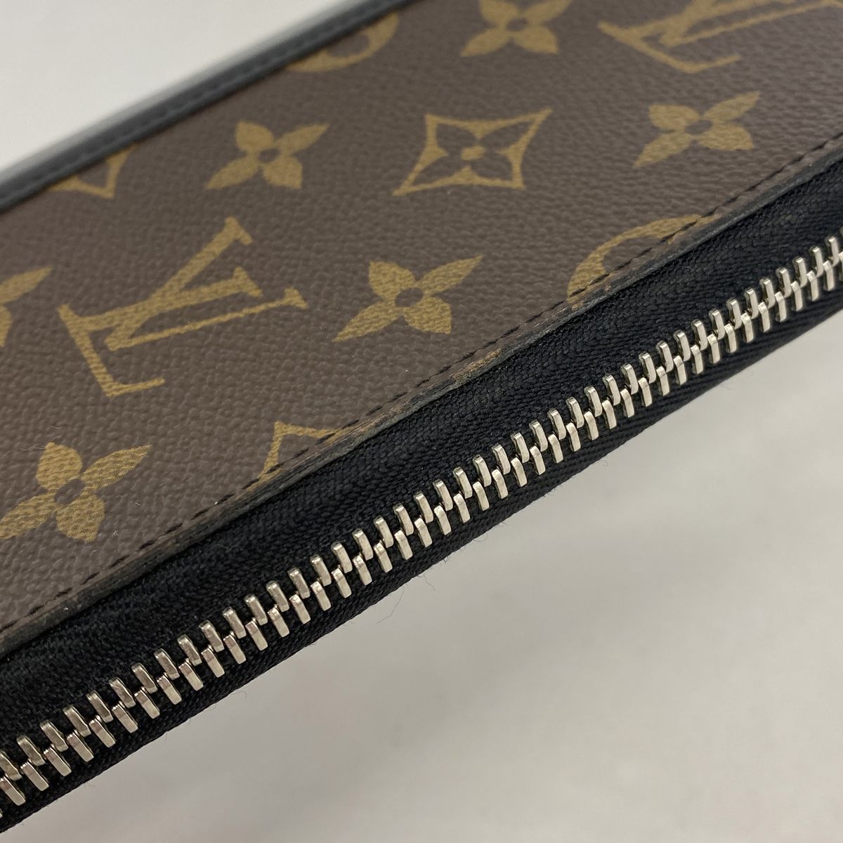 Louis Vuitton Wallet Monogram Macassar Zippy Vertical Brown Black — view 7