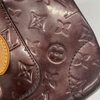 Louis Vuitton Shoulder Bag Vernis Rosewood Avenue Amarante — view 8