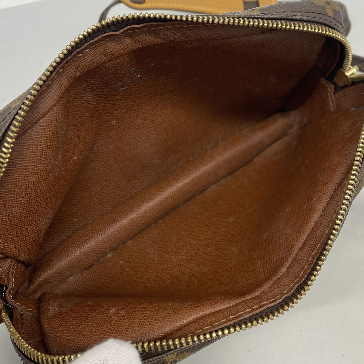Louis Vuitton Shoulder Bag Monogram Pochette Marly Bandouliere Brown — view 4
