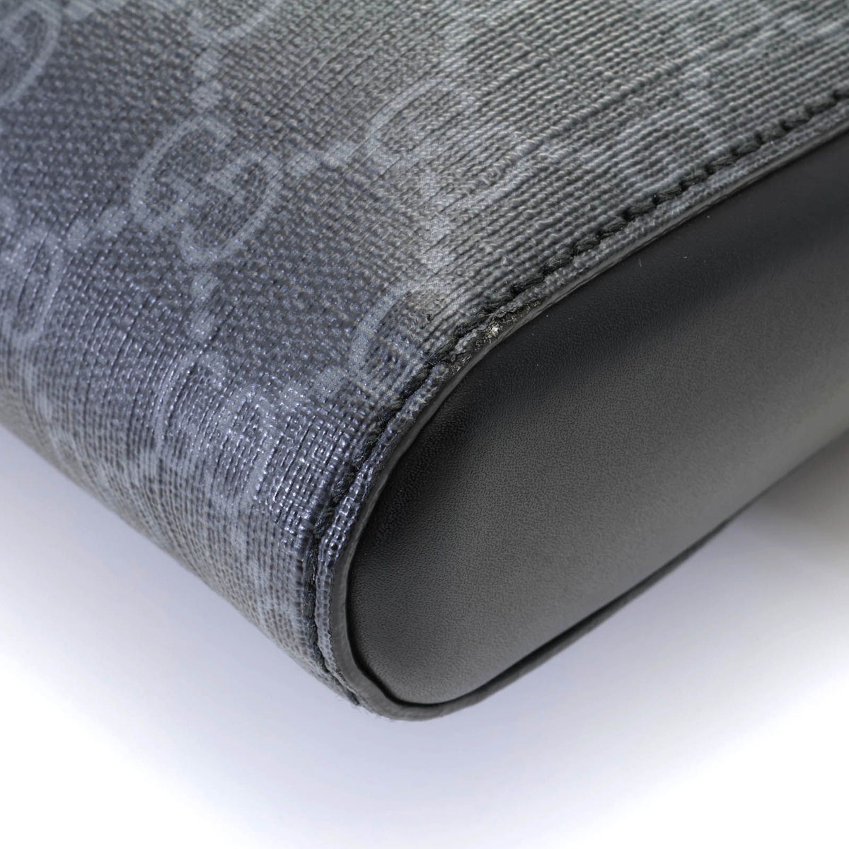 Gucci GG Supreme Shoulder Bag Gray Black Leather Canvas — view 7