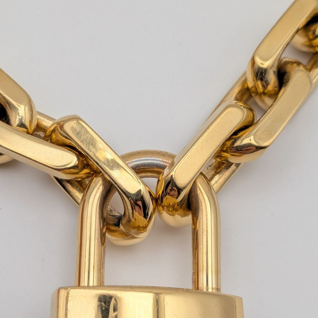 Louis Vuitton Collier LV Edge Chain Necklace Gold Padlock — view 4