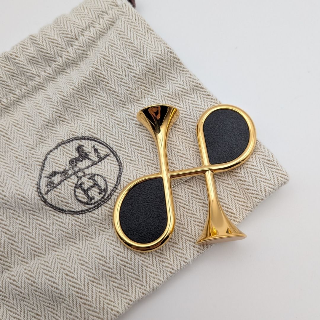 Hermes Col H Col Ash Gold Black Brooch