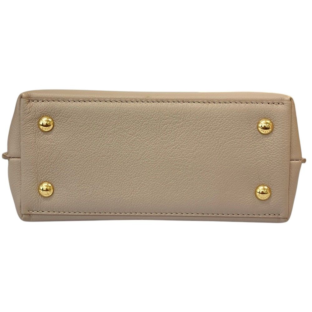 Louis Vuitton Lockme Ever Mini Chain 2-Way Shoulder Bag Greige — view 5