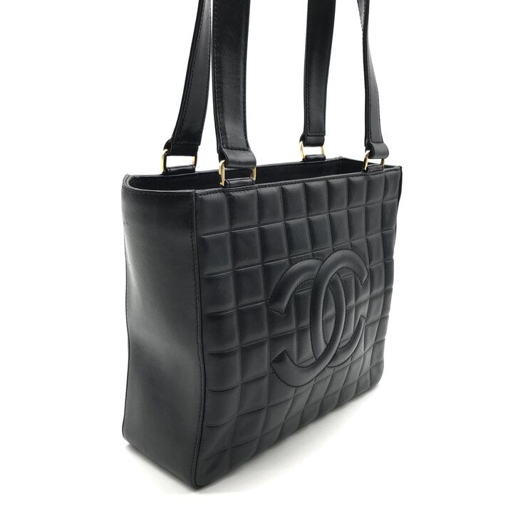 Chanel CC Logo Choco Bar Lambskin Tote Bag Black — view 2
