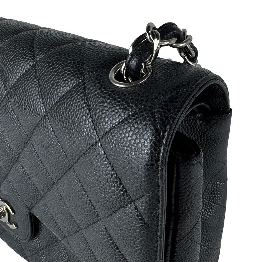 Chanel Shoulder Bag Quilted 30 — view 6