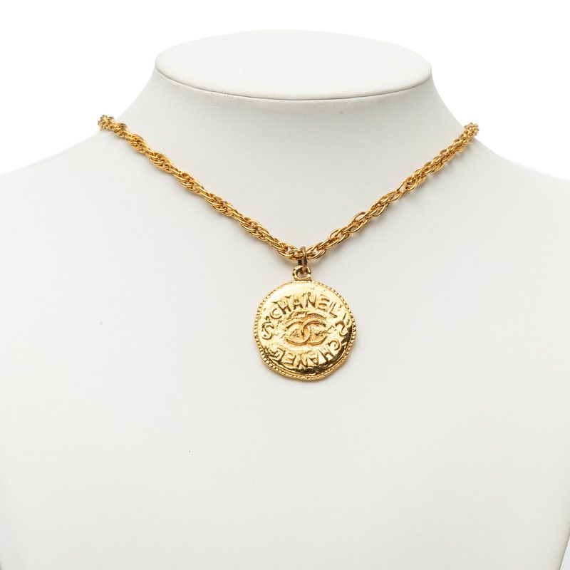 Chanel CC Logo Coin Motif Vintage Chain Pendant 93P Gold Plated — view 6