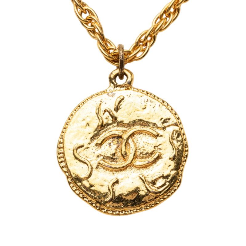 Chanel CC Logo Coin Motif Vintage Chain Pendant 93P Gold Plated — view 2