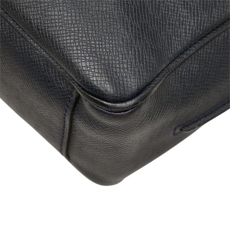 Louis Vuitton Taiga Roman MM Crossbody Shoulder Bag Navy Leather — view 6