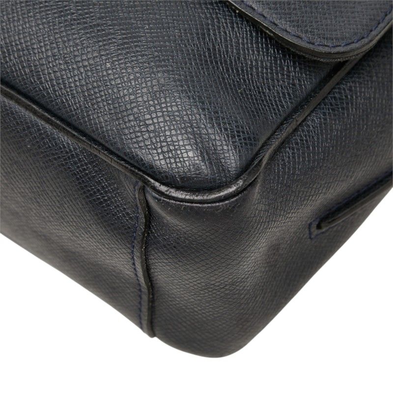 Louis Vuitton Taiga Roman MM Crossbody Shoulder Bag Navy Leather — view 4