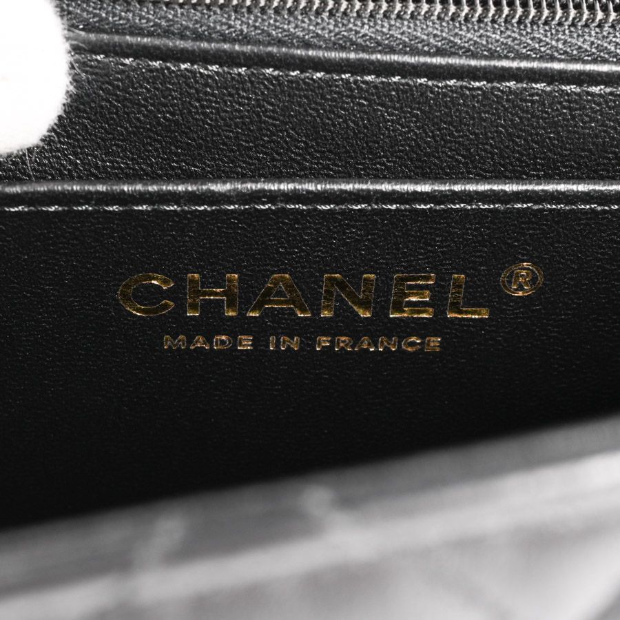 Chanel Shoulder Bag Mini Classic — view 6