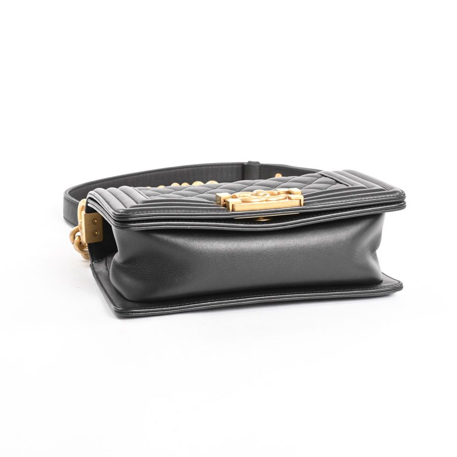 Chanel Shoulder Bag Boy Small — view 5