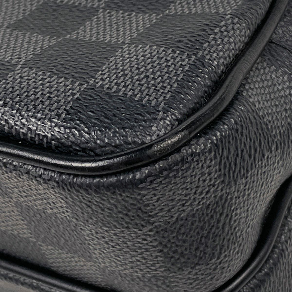 Louis Vuitton Shoulder Bag Damier Graphite Noir — view 3