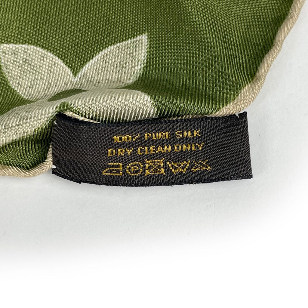Louis Vuitton Scarf Monogram Silk Green Beige — view 3