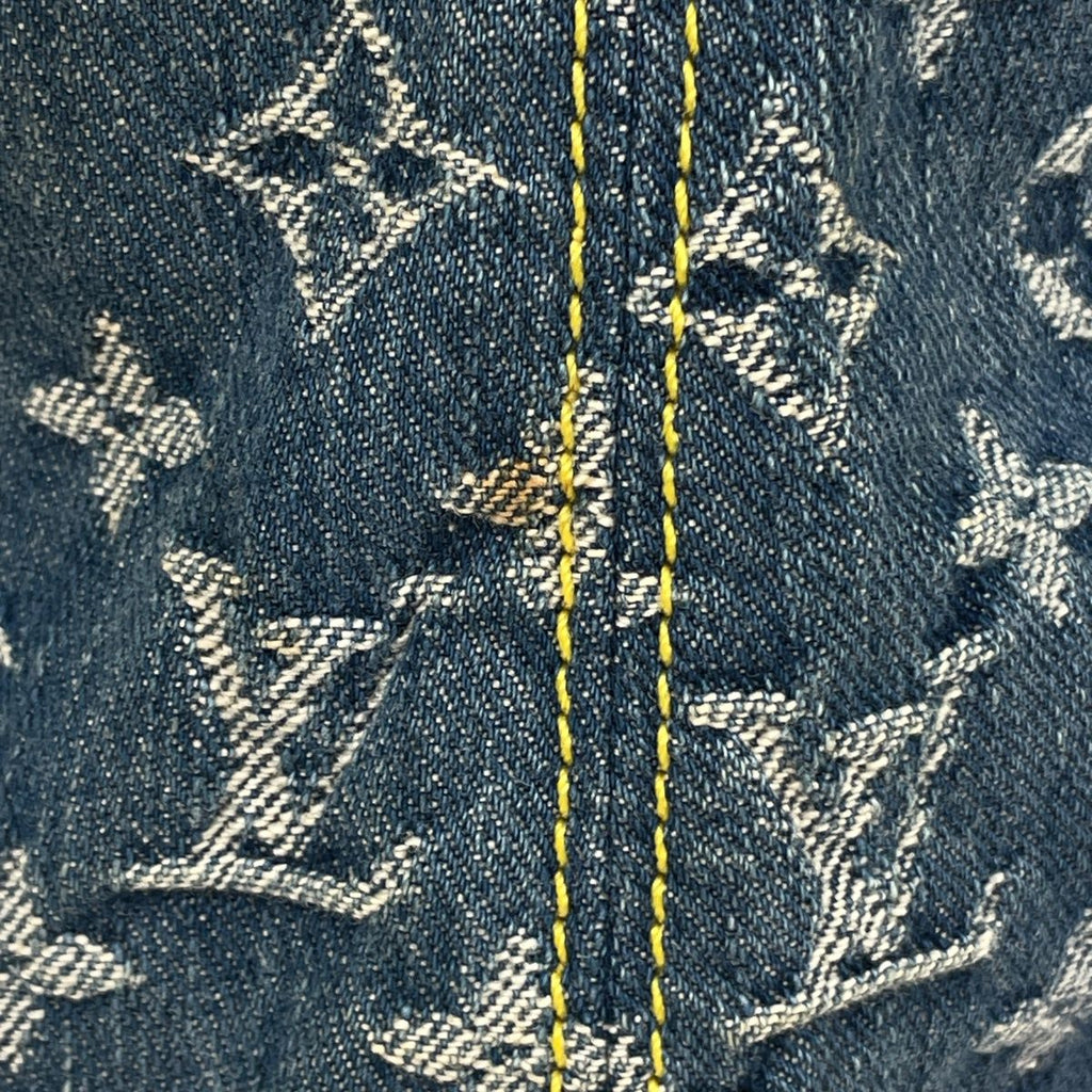 Louis Vuitton Baggy GM Shoulder Bag Monogram Denim Blue — view 4