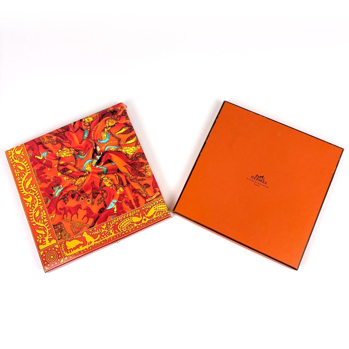 Hermes Carre 90 L'intrus Scarf Intruder Silk Red Multicolor — view 4