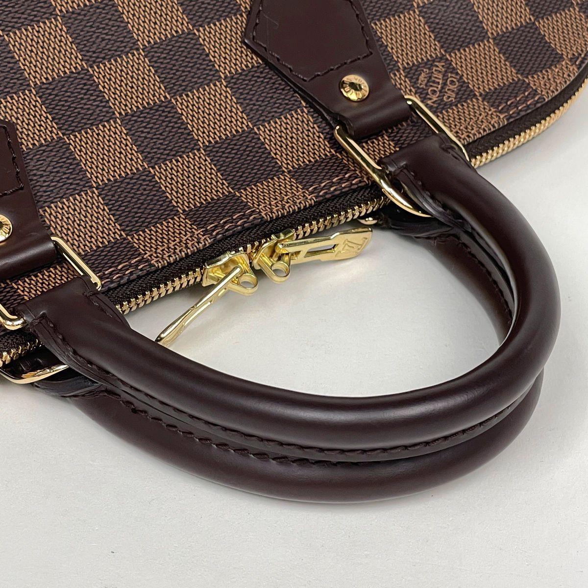 Louis Vuitton Alma Handbag Damier Brown — view 4