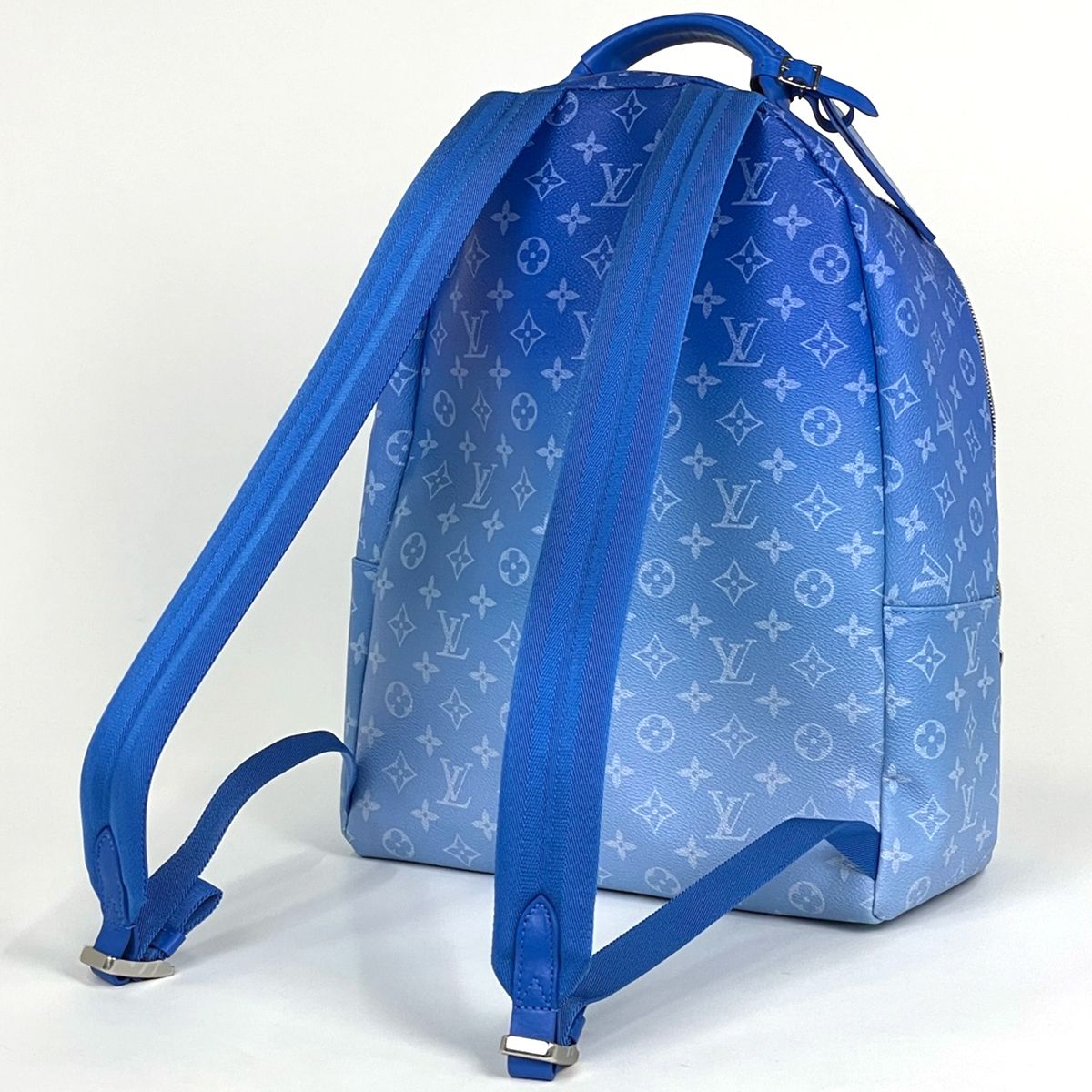 Louis Vuitton Multi Pocket Backpack Monogram Clouds Blue — view 2