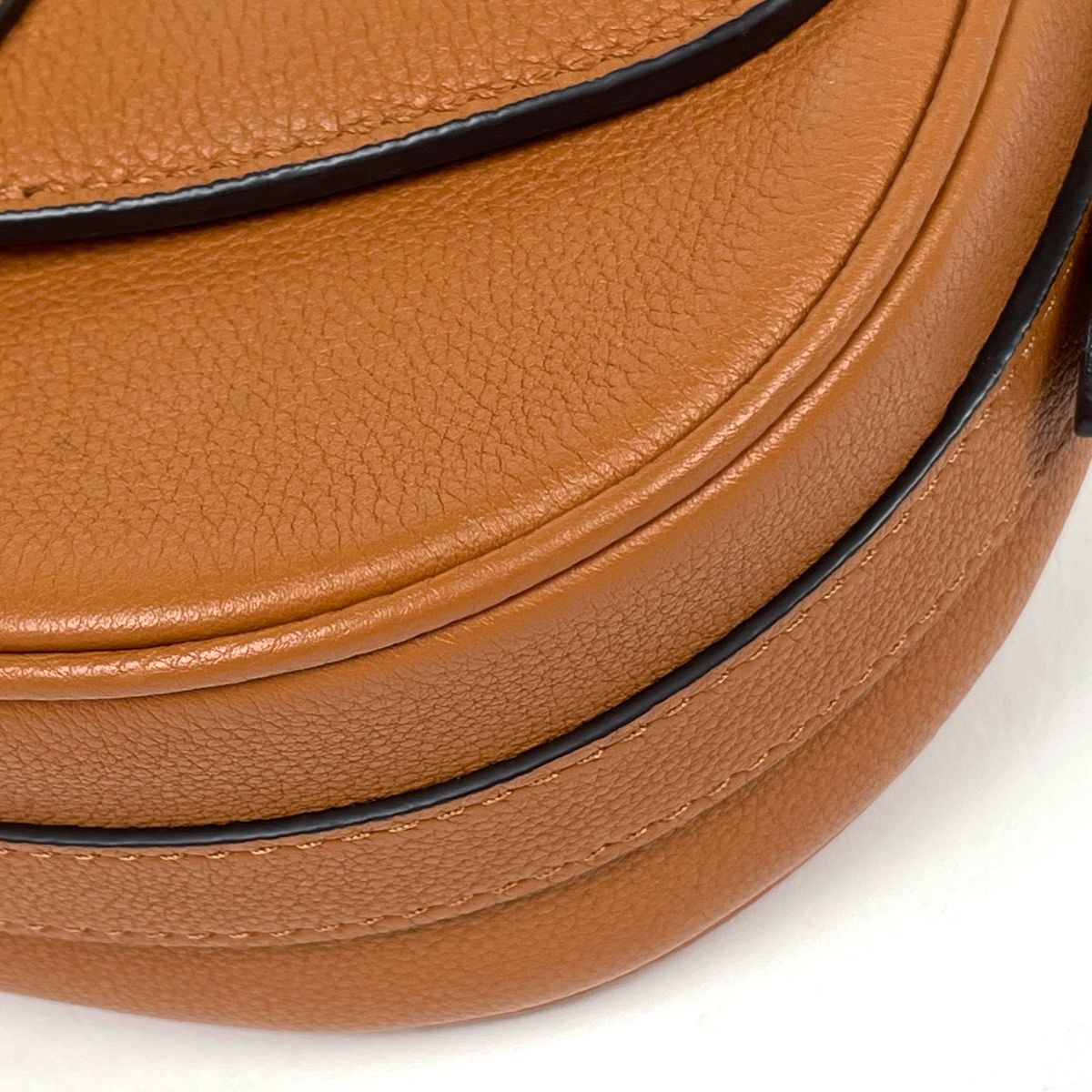 Louis Vuitton LV Pont Neuf Soft MM Shoulder Bag Leather Brown — view 3