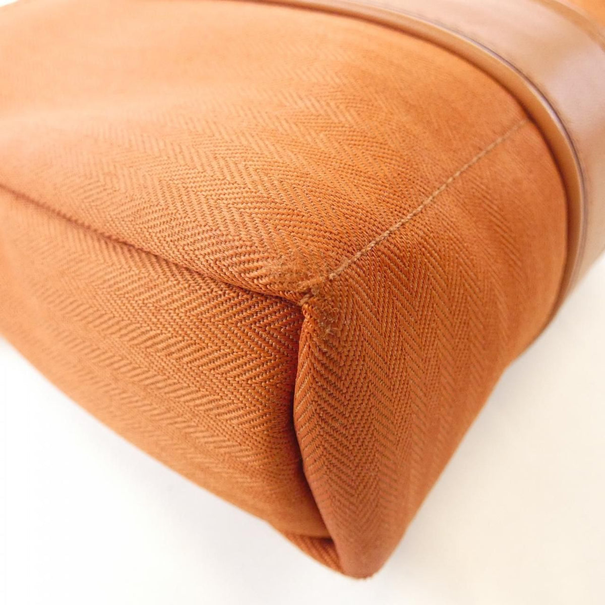 Hermes Acapulco Pochette Bandouliere MM Shoulder Bag — view 3