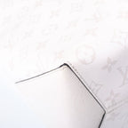 Louis Vuitton Taigarama Weekend Tote NM Leather Shoulder Bag White — view 5