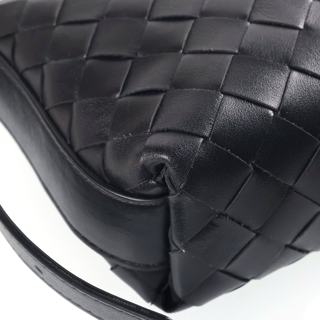 Bottega Veneta Traveler Phone Pouch Calfskin Black — view 5