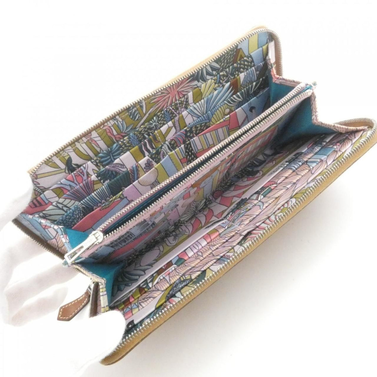 Hermes Animapolis Silk'in Classic Wallet — view 6