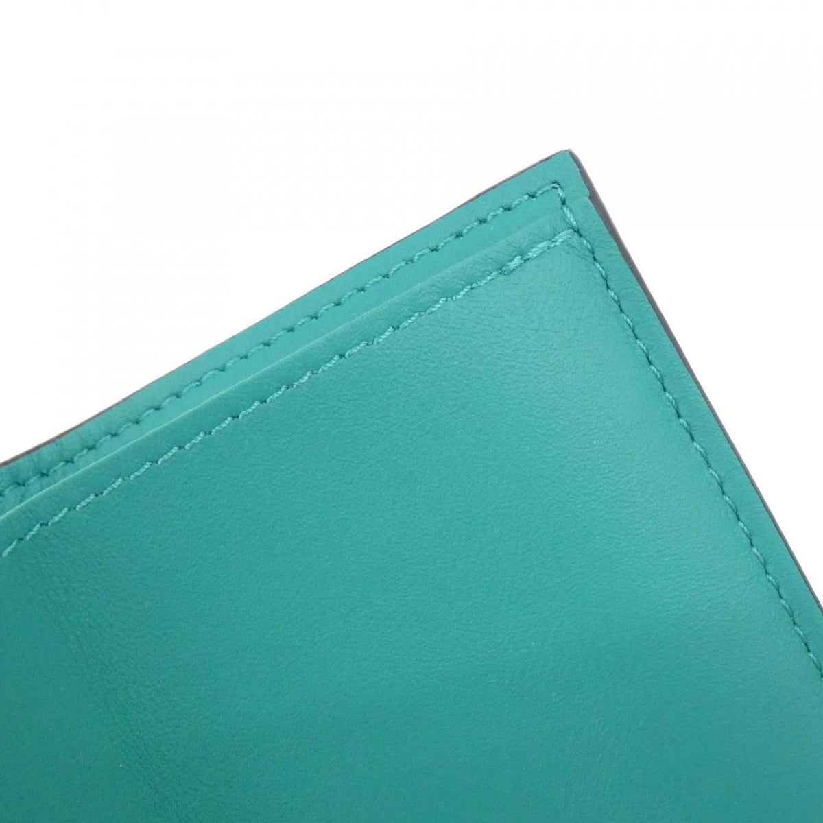 Louis Vuitton Taigarama Discovery Compact Wallet — view 6