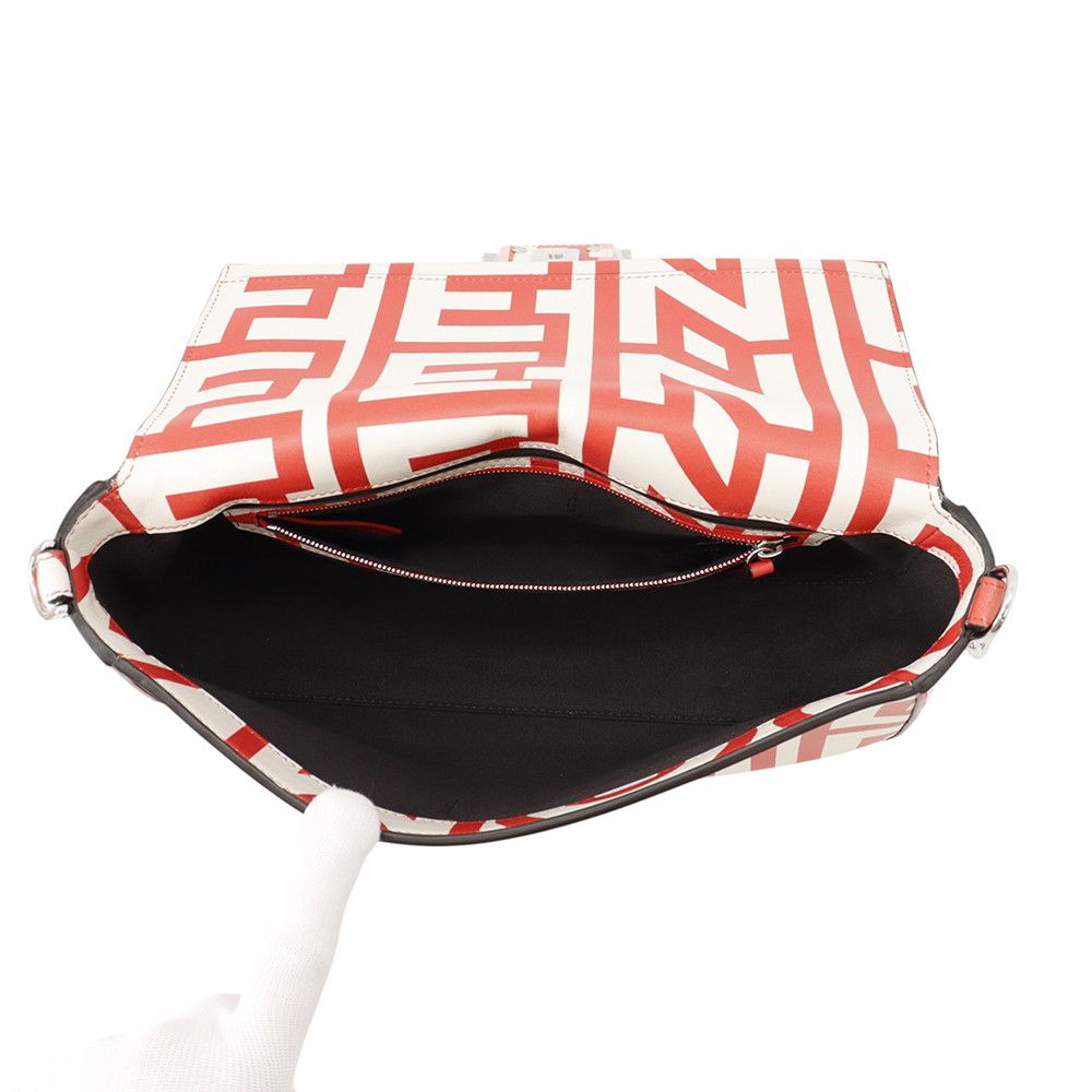 Fendi Handbag Baguette Medium Mark Jacobs Collaboration White — view 7