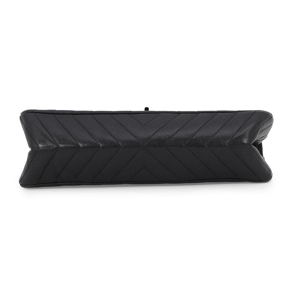Chanel Chain Shoulder Bag 2.55 Chevron Aged Calfskin Black — view 3