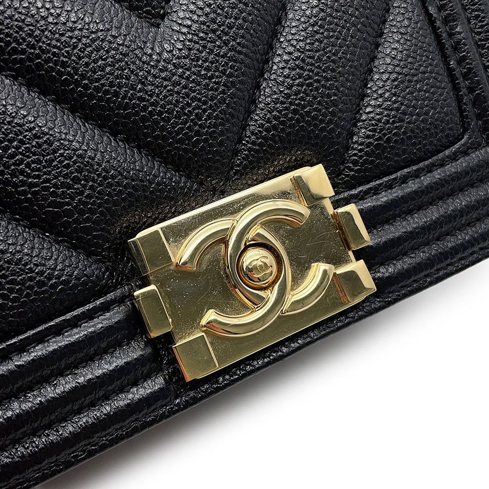 Chanel Chain Shoulder Bag Boy Chevron Caviar Leather Black — view 7