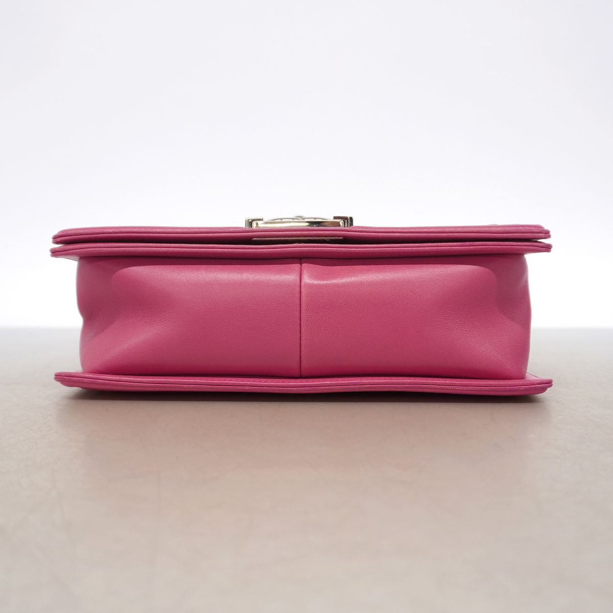 Chanel Shoulder Bag Boy Lambskin Pink Silver — view 3
