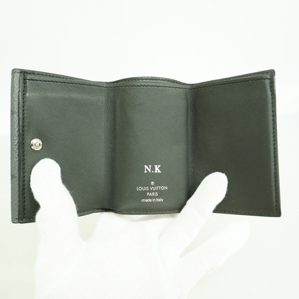 Louis Vuitton Trifold Wallet Monogram Eclipse Discovery Compact Black — view 3