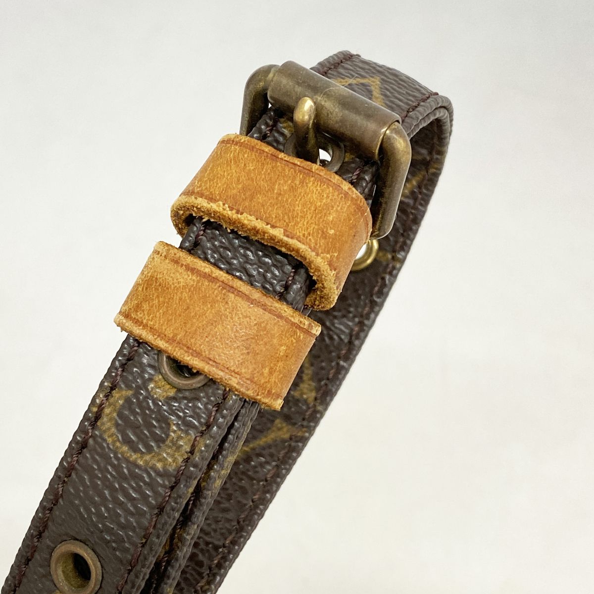 Louis Vuitton Shoulder Bag Monogram Danube Brown — view 7