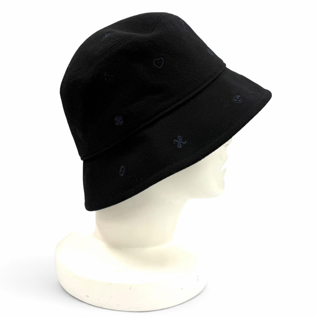 Hermes Bob Debbie Charm's Cashmere 100% Bucket Hat Black 58 — view 4