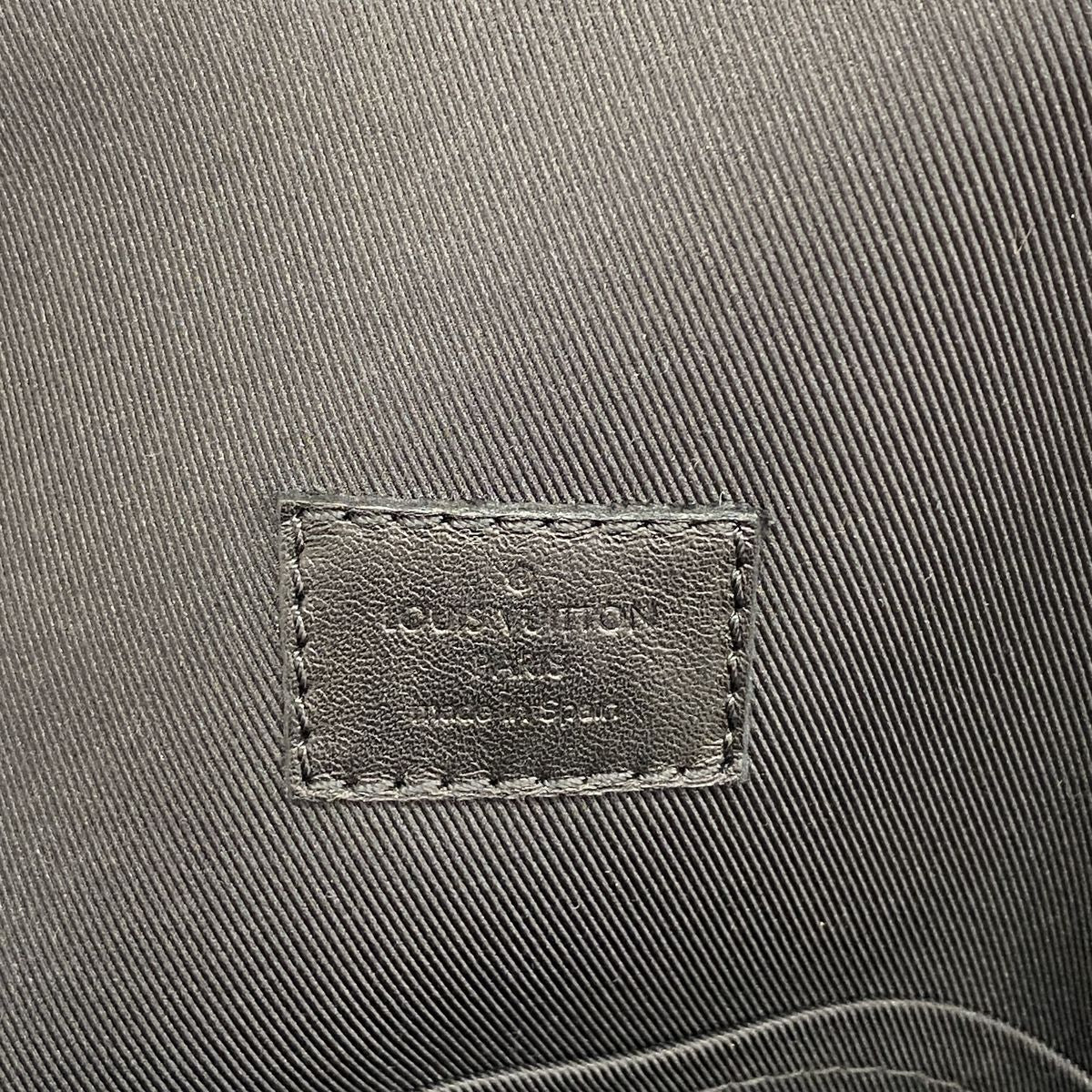 Louis Vuitton Belt Bag Monogram Shadow Racer Black — view 5