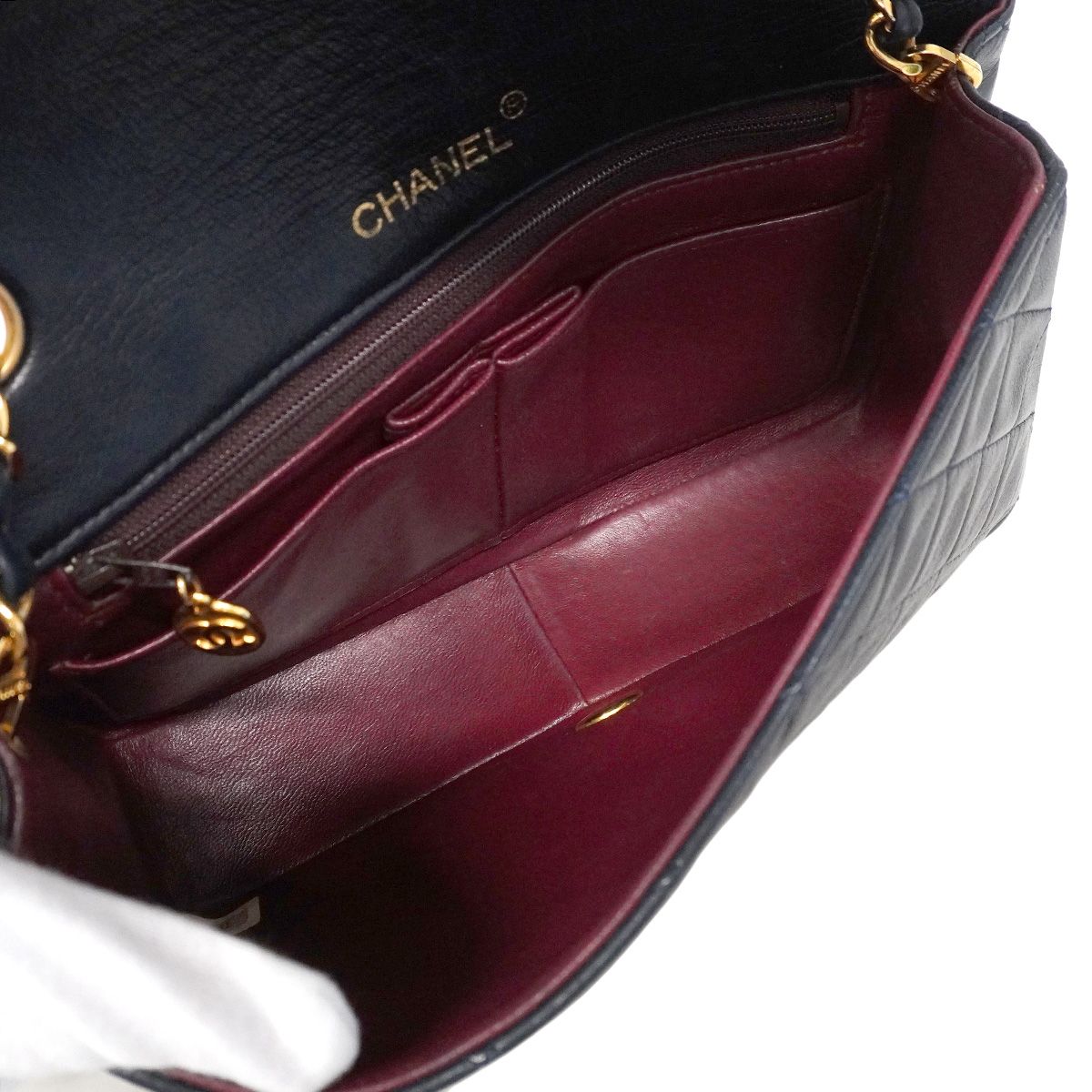 Chanel Shoulder Bag Quilted Lambskin Navy Gold — view 4