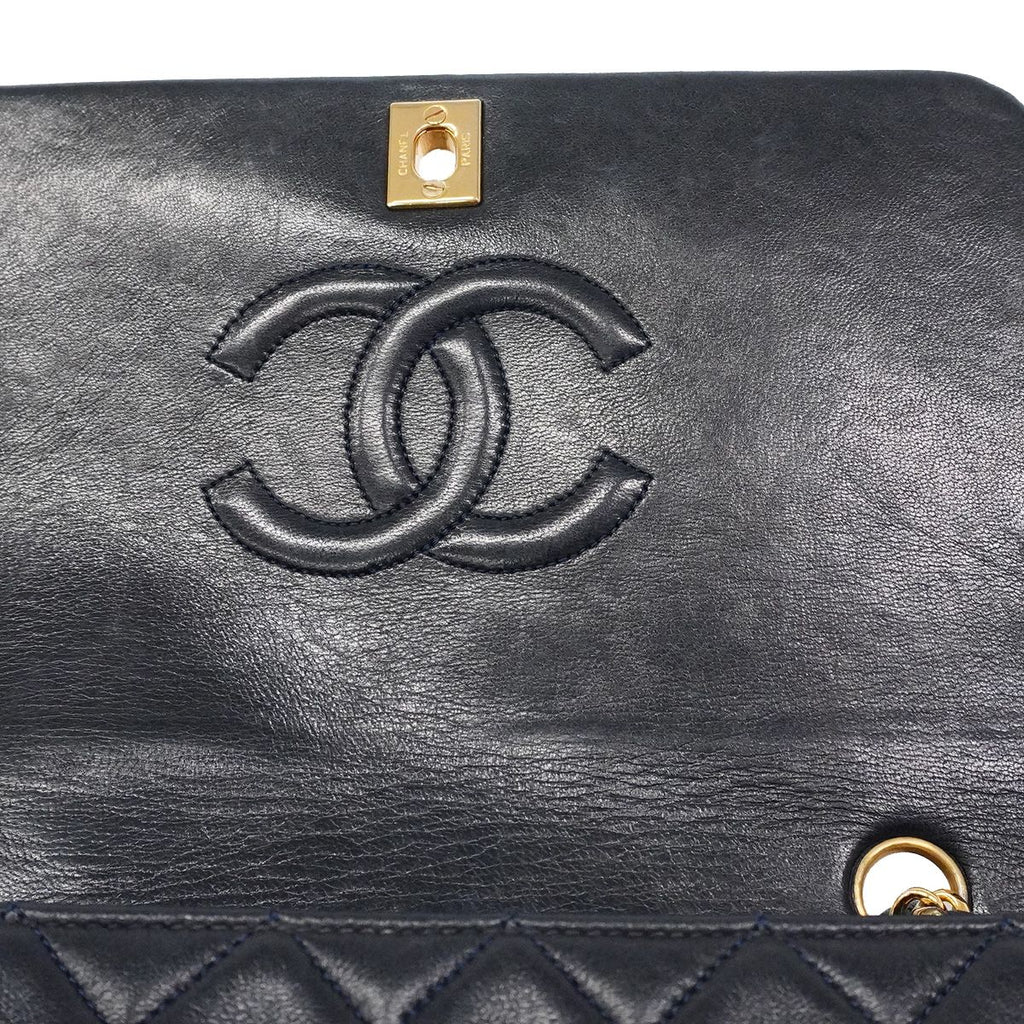 Chanel Shoulder Bag Quilted Lambskin Navy Gold — view 8