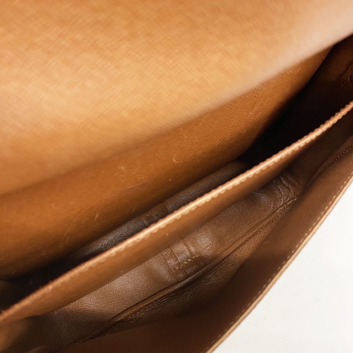 Louis Vuitton Shoulder Bag Monogram Cartouchiere GM Brown — view 4