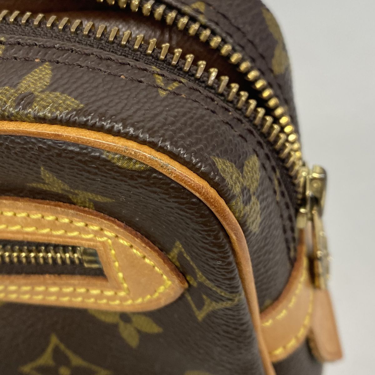Louis Vuitton Clutch Monogram Marly Dragonne GM Brown — view 8