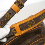 Louis Vuitton Shoulder Bag Monogram Amazon Brown — view 8