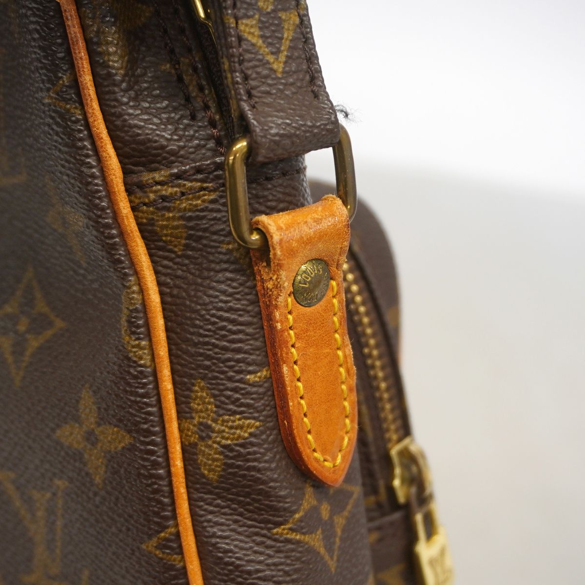 Louis Vuitton Shoulder Bag Monogram Amazon Brown — view 7