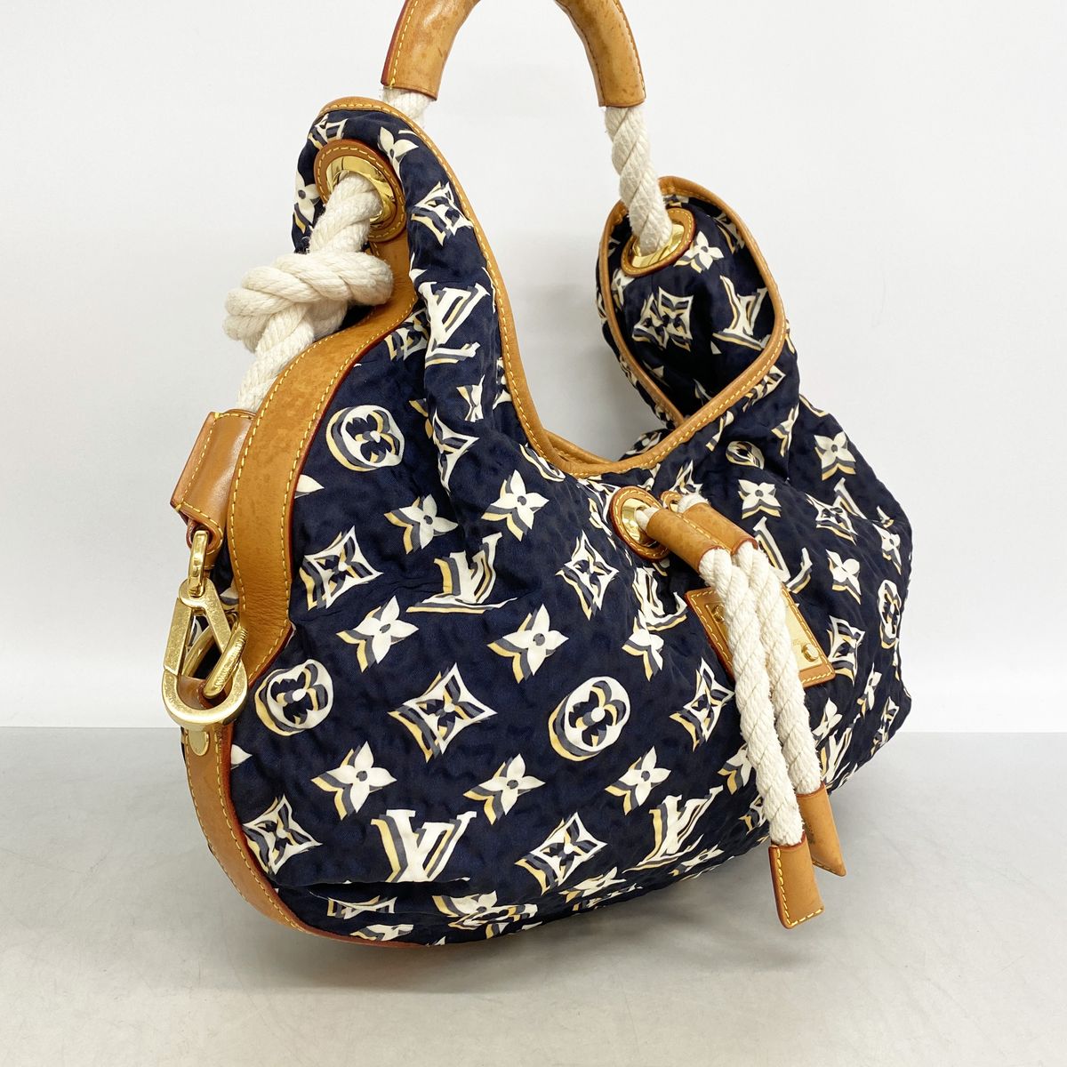 Louis Vuitton Shoulder Bag Cruise Bulle MM Marine — view 2