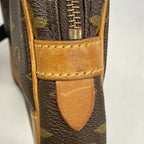 Louis Vuitton Clutch Monogram Marly Dragonne PM Brown — view 6