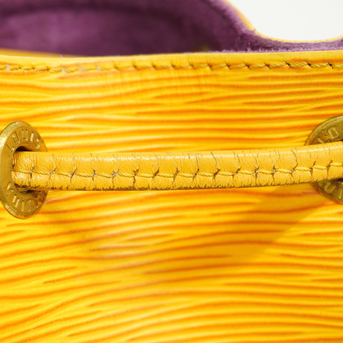 Louis Vuitton Shoulder Bag Epi Petit Noe Jaune — view 8
