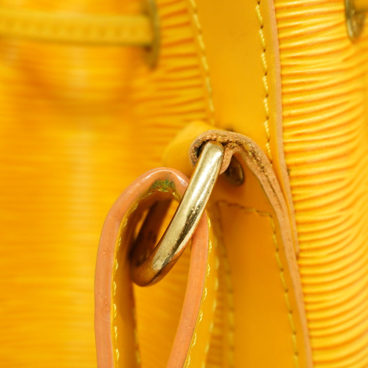 Louis Vuitton Shoulder Bag Epi Petit Noe Jaune — view 7