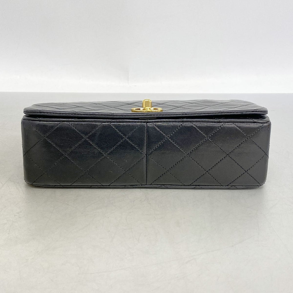 Chanel Shoulder Bag Quilted Lambskin Black Gold — view 3